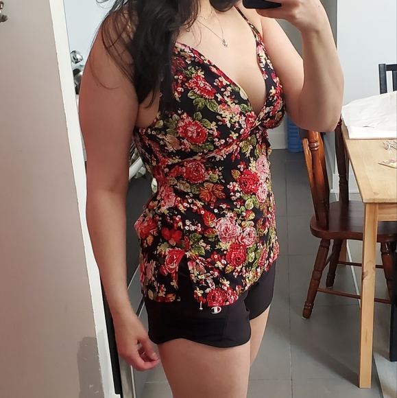 Sexy, summary top - Picture 2 of 4